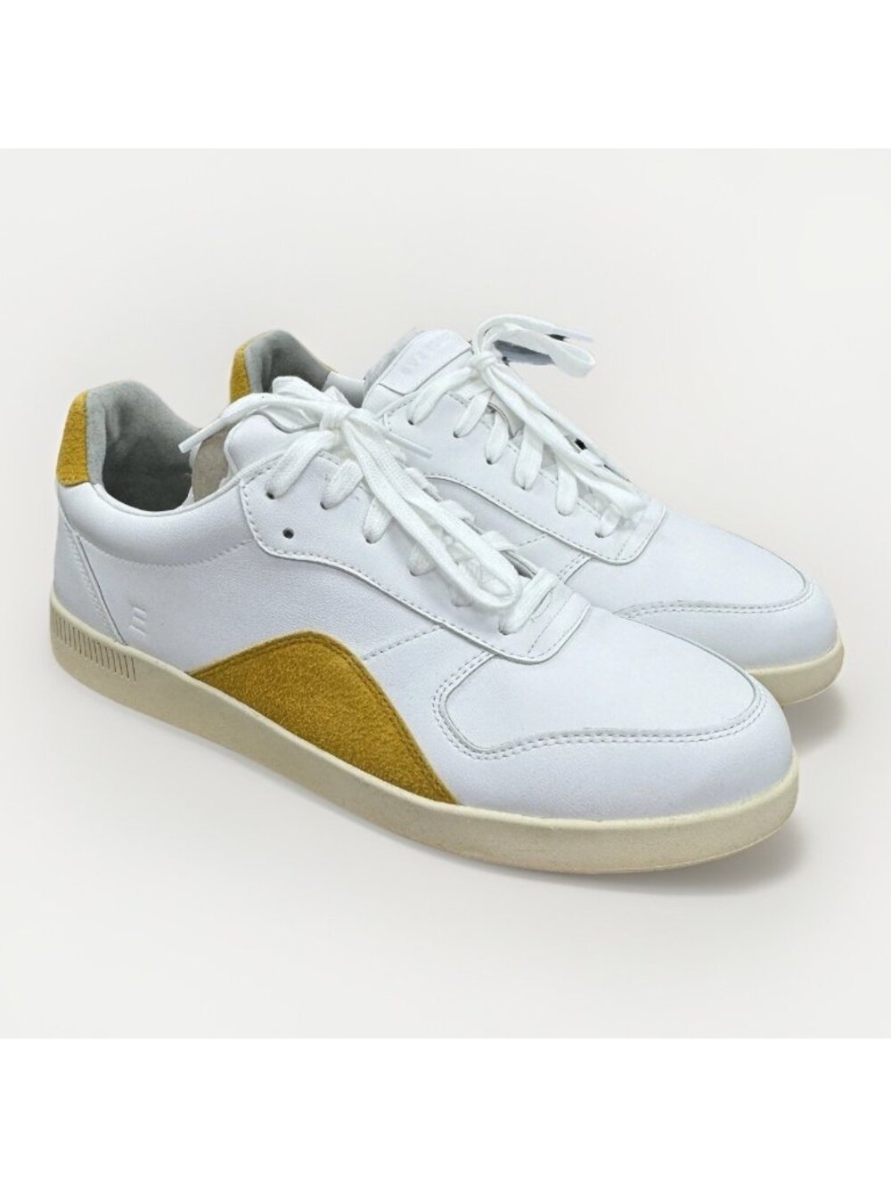 Everlane ReLeather® Court Sneaker size 9.5 Women's Lace-up Shoes White/Mustard
